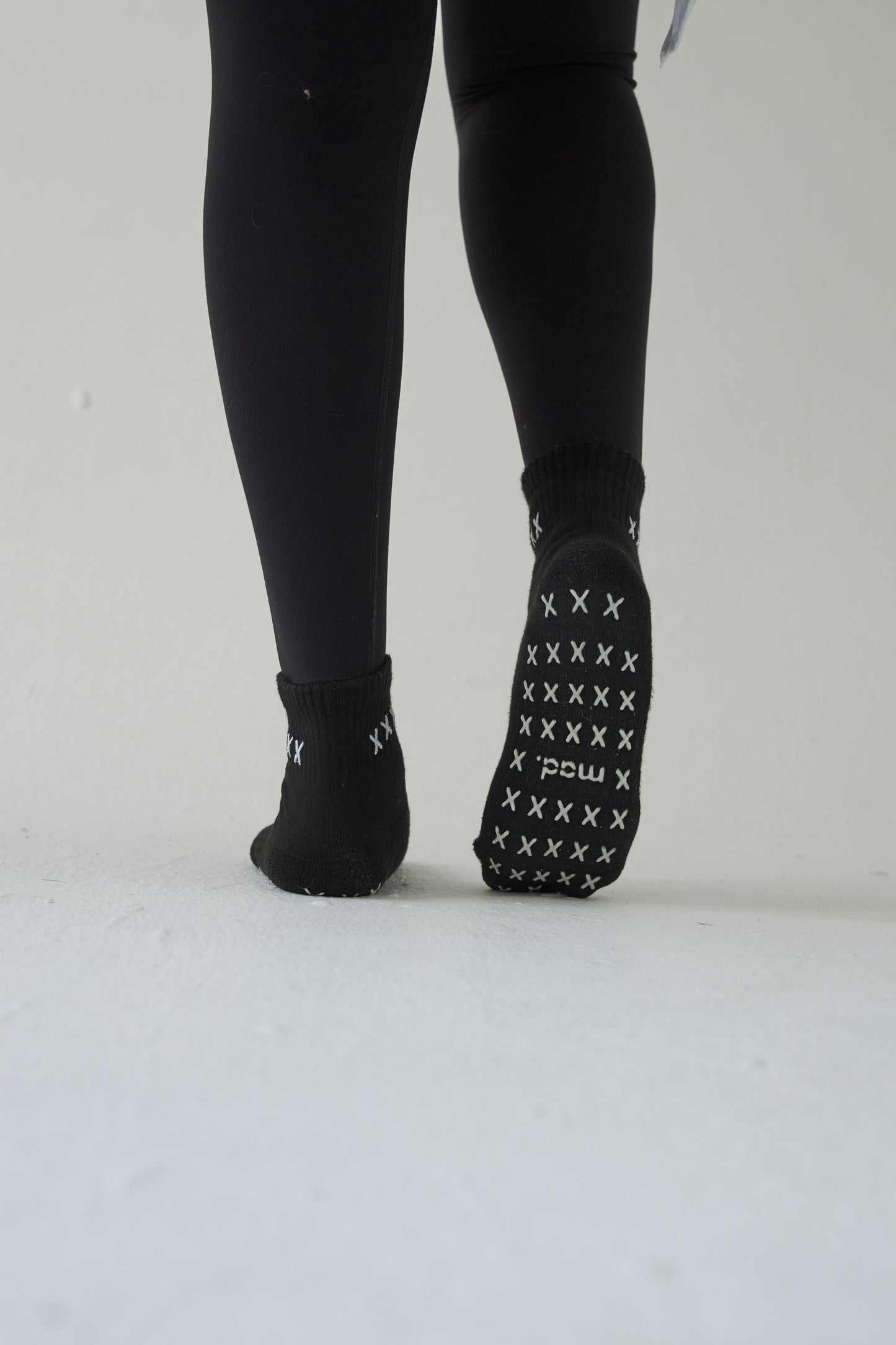 Black classic mad grip socks